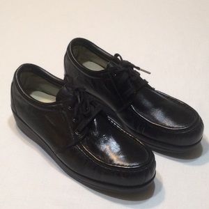 Lehigh Made in USA Leather Lace Up Shoes